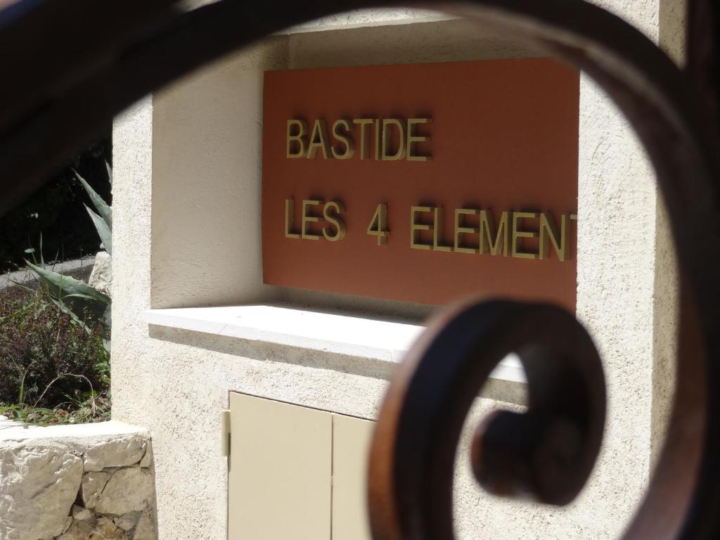 Bed and Breakfast Les 4 éléments Tourrettes-sur-Loup Exterior foto